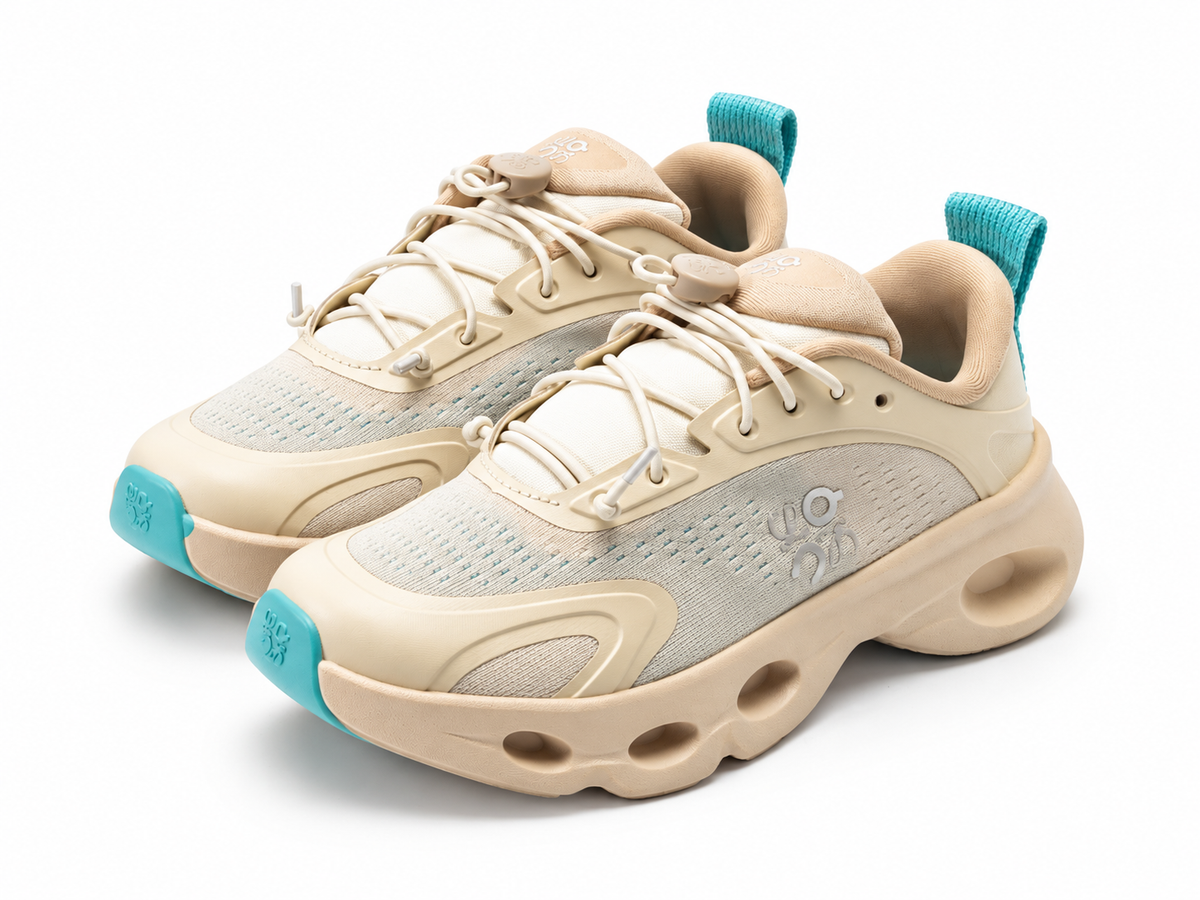 On enfant beige et bleu