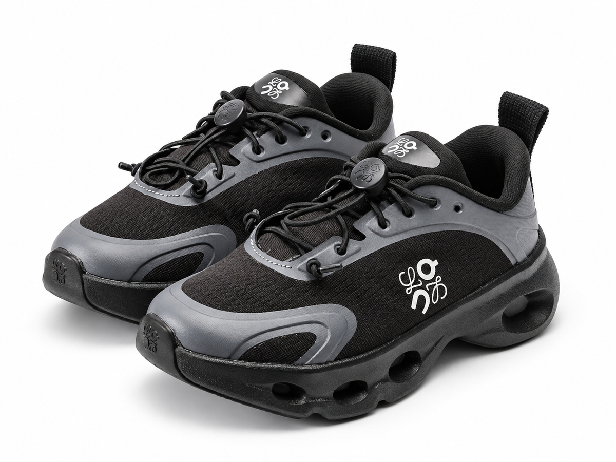 On enfant noir et gris