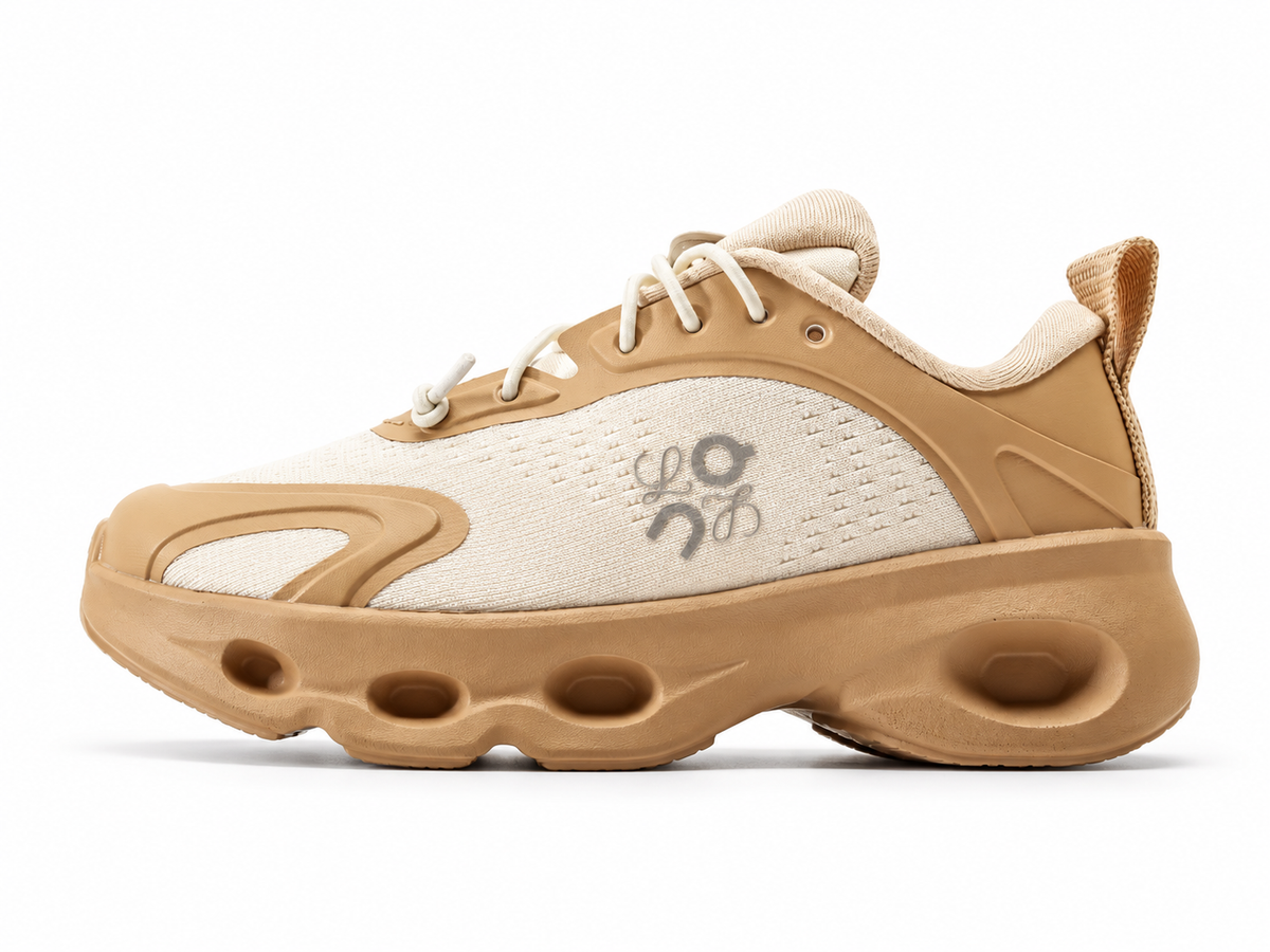 On enfant beige et marron